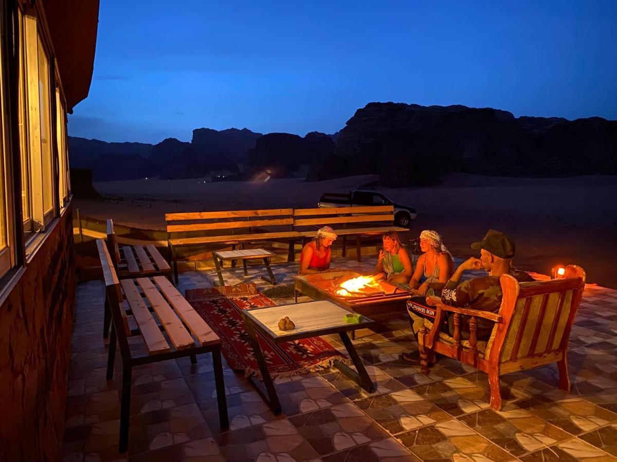 Bed and Breakfast Bedouin Memories Camp Wadi Rum Exterior foto