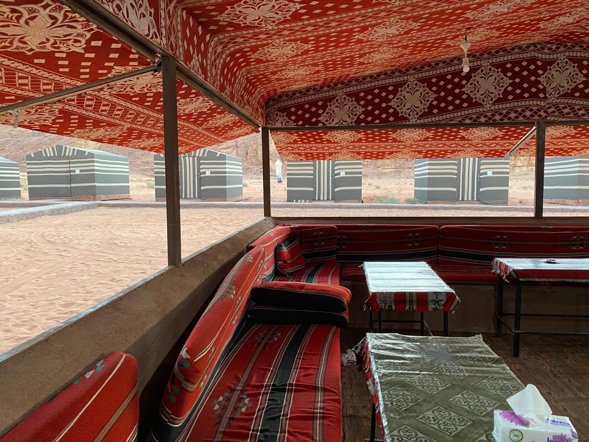 Bed and Breakfast Bedouin Memories Camp Wadi Rum Exterior foto