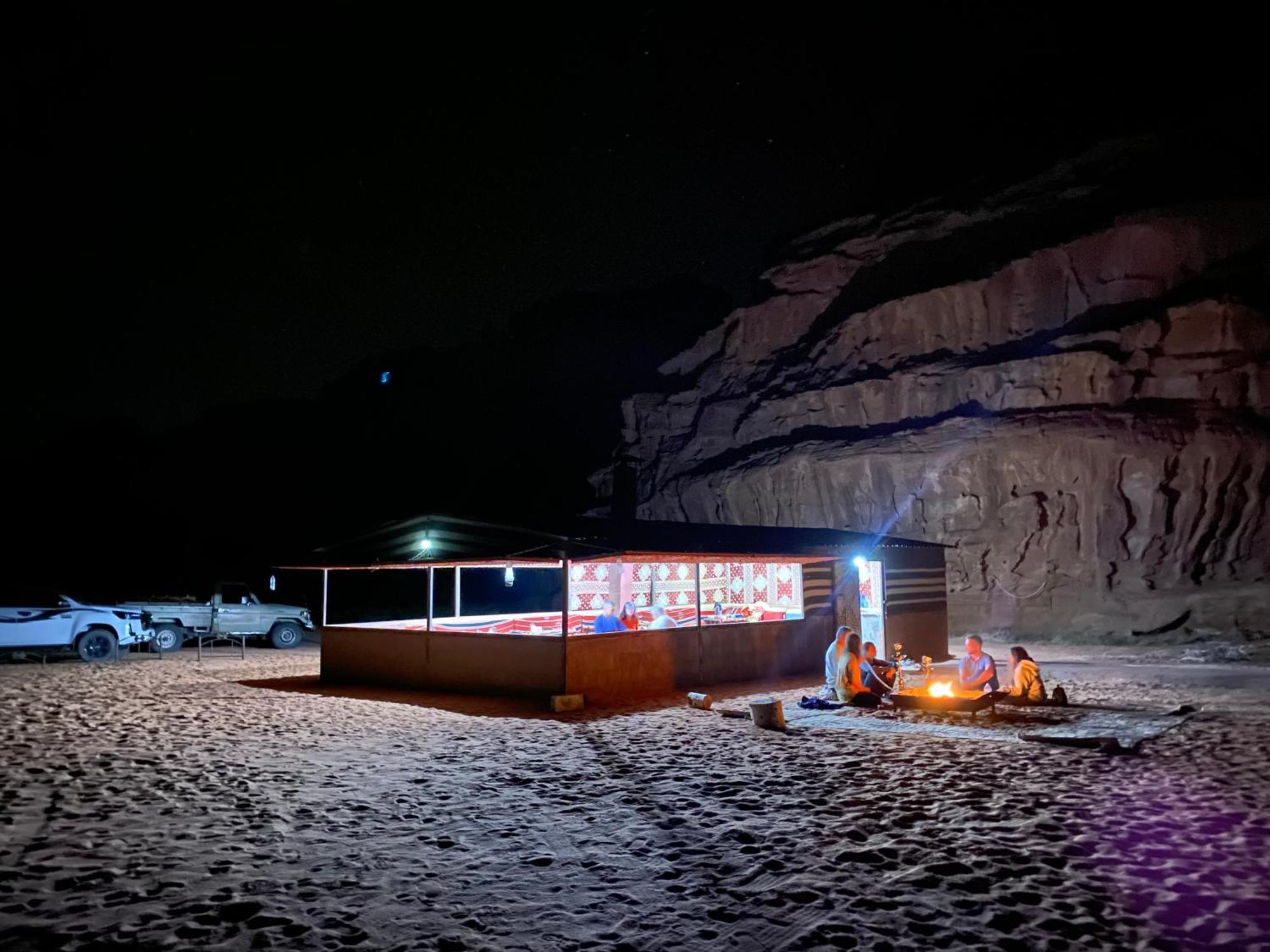 Bed and Breakfast Bedouin Memories Camp Wadi Rum Exterior foto